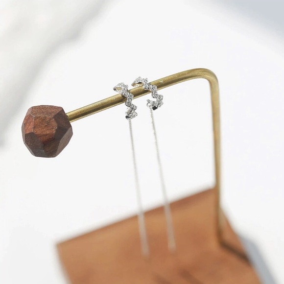 🆕 Crystal Hoop Threader Earrings - Picture 3 of 4